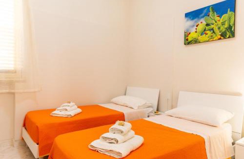 Trapani Apartment | Un Girasole sul Mare - Rooms & Apartment