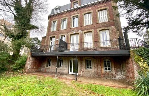 Quartier Grieu-Vallon Suisse-Saint-Hilaire Apartment | Un moment hors du temps - Jacuzzi - Sauna - Billard -Baby-Foot- Parking - 167