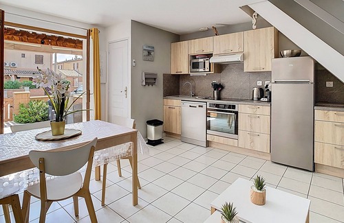 Vias House | Un Petit Coin de Paradis en Bord de mer
