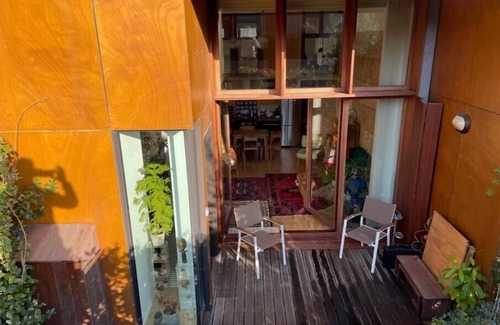 Quartier du Faubourg-Montmartre Apartment | Un Petit Jardin et un Loft en Plein Paris