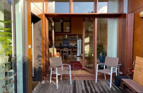 Quartier du Faubourg-Montmartre Apartment | Un Petit Jardin et un Loft en Plein Paris