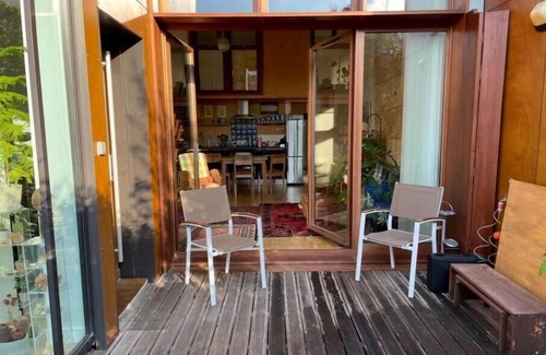 Quartier du Faubourg-Montmartre Apartment | Un Petit Jardin et un Loft en Plein Paris