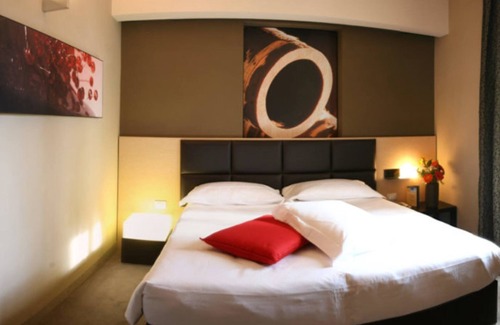 Foligno Hotel | UNAHOTELS Villa dei Platani Foligno