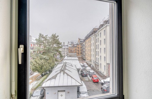 Hard Apartment | Unbelievable Hard 1BR w/Common W/D, steps to Supermarket, by Blueground