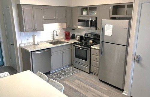 Murrells Inlet Condo | Uncrowded Beachfront Getaway with an Ocean view