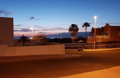 Callao Salvaje Apartment | Under palm and banana trees, a 15-minute walk from the sea,