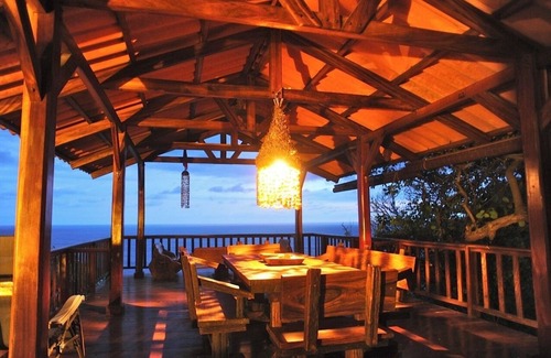 Xanadu House | Unforgettable Beach Cliff Home With Panoramic Ocean Views