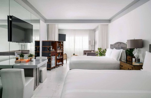 City Center Resort | Unforgettable Stay by the Sea! 2 Modern Units, Pet-friendly Property, Pool!