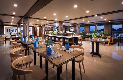 Ha Long Boat Rental | UniCharm Cruise