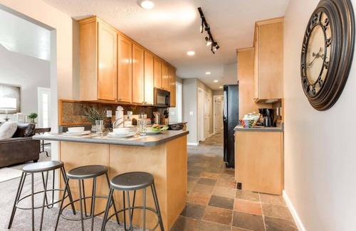 Midvale House | Union Duplex Woods and Spruces in Salt Lake with Hot Tub