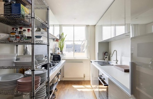 Colville Apartment | Unique 2bed Apartment, Portobello Rd