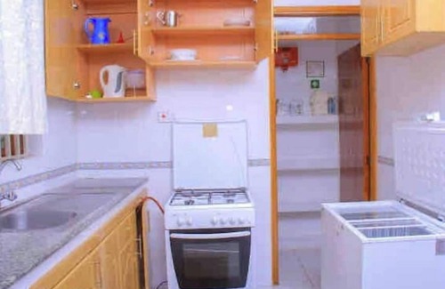Nairobi Cottage | UNIQUE 2RR, UN BLUEZONE.STANDALONE, MOSS COMPLIANT