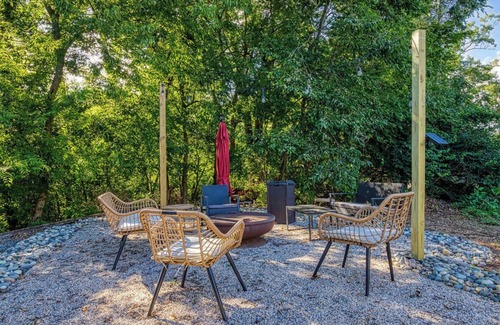 Kodak Cabin | Unique 4Bed/3Bath A-Frame