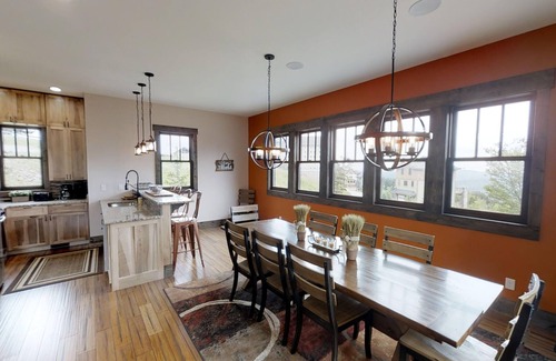 Snowshoe House | Unique 6BR Mountain Getaway - perfect for groups! by RedAwning
