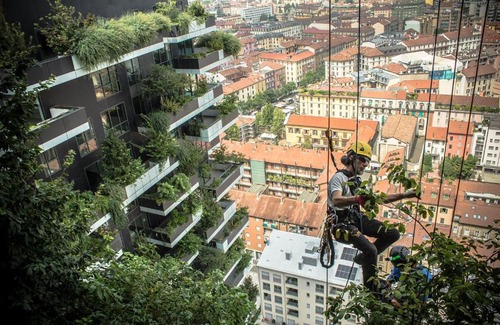 Isola Apartment | Unique Apartment Bosco Verticale