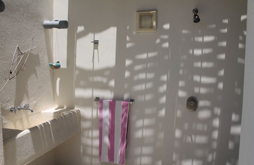 Los Zacatitos House | Unique Chic Eco-Retreat in beautiful Zacatitos - designed by J. Campos