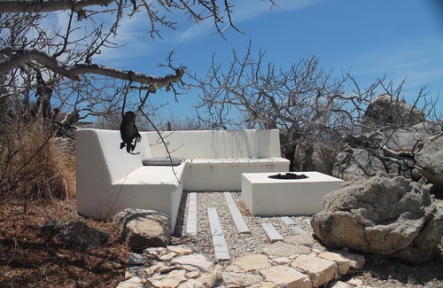 Los Zacatitos House | Unique Chic Eco-Retreat in beautiful Zacatitos - designed by J. Campos