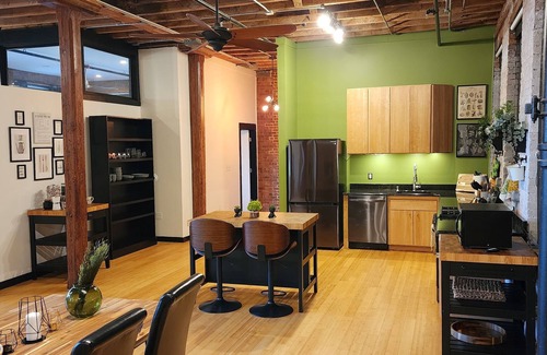 Ironbound District Apartment | Unique chic modern open floor plan Modern Loft