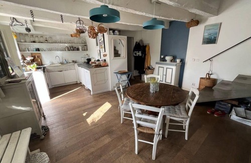 Ile-aux-Moines House | Unique Family House – Steps from Port Miquel Beach