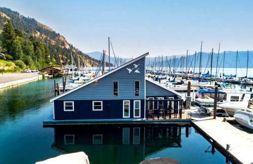 Bayview House | Unique Floating Home on Lake Pend O'reille near Coeur d’Alene, Perfect for a Weekend on the Water