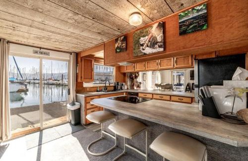 Bayview House | Unique Floating Home on Lake Pend O'reille near Coeur d’Alene, Perfect for a Weekend on the Water