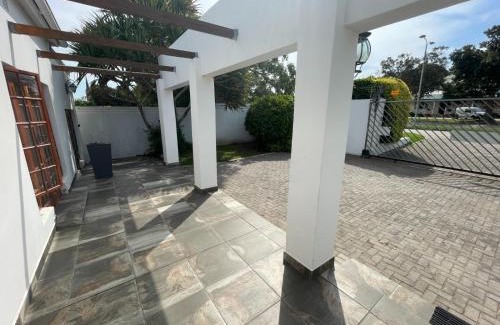 Walmer Cabin | Unique Guest House