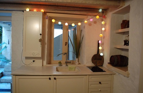 Plaka House | Unique Home in Plaka