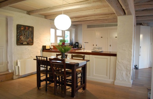 Plaka House | Unique Home in Plaka