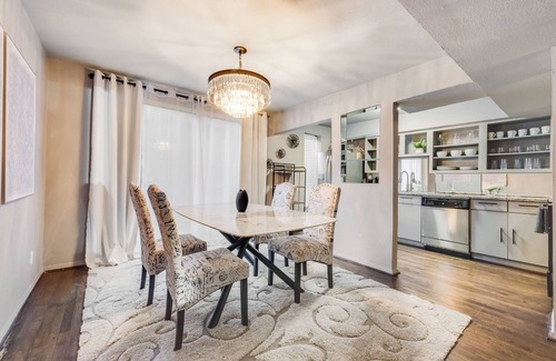 Junius Heights Condo | Unique Lux Condo w/resort pool, hot tub, dry sauna, led therapy bed