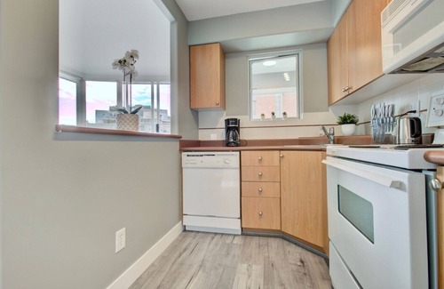 Downtown Vancouver House | Unique luxury 3 beds 2 baths w/a 650 sqft patio