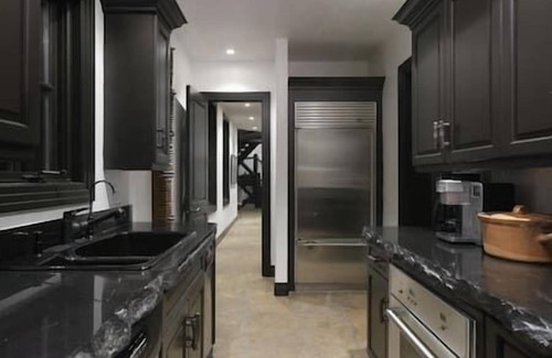 Aspen House | Unique Mountain Retreat, Just Minutes to the Core!
