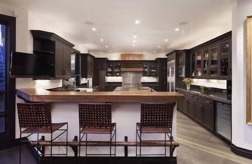 Aspen House | Unique Mountain Retreat, Just Minutes to the Core!