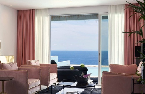 Elia Villa | Unique Mykonos Villa | Villa Lover's Suite | 1 Bedroom | Open Plan & Private Pool | Elia Beach