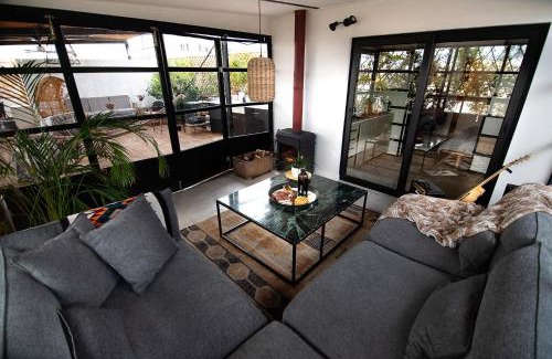 Ampelokipoi Apartment | Unique solar penthouse with jacuzzi and sauna in central Athens