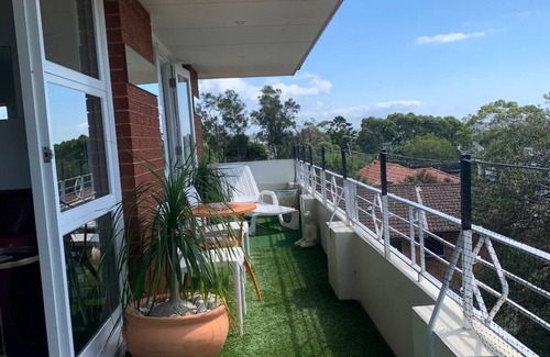 Balgowlah Apartment | Unique Views, Spacious Apart. Balgowlah. Close Beach/ferry/shops/rest. & Cafe's