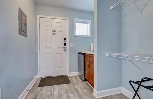 Surf City House | Unit 10 at Tiffany's