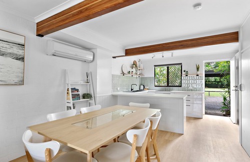Noosa Heads Apartment | Unit 13 - Stylish Townhouse, private courtyard walk to beach