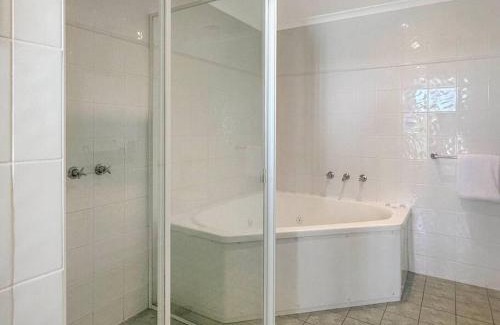 Avoca Beach Apartment | Unit 19 - Avoca Palms Resort