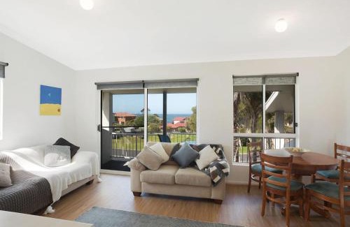 Dalmeny Apartment | Unit 2 43 Noble Parade Dalmeny