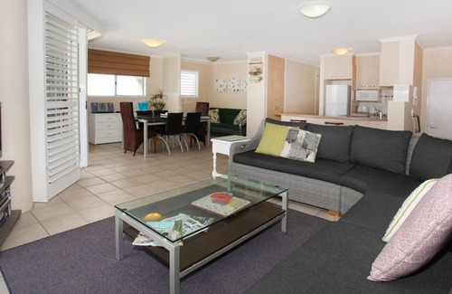 Coolum Beach Apartment | Unit 3 'On the Park' at Coolum Beach