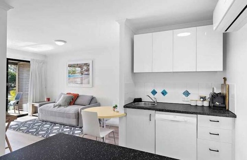 Noosaville Apartment | Unit 63 - Sun Drenched Unit in Noosaville