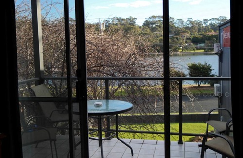 Lakes Entrance Apartment | Unit 9, Bellevue n'te Arm Apt