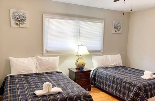 High Point House | Unit B · Relaxing Home near HPU and Market