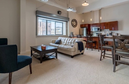 Winnipeg Apartment | UNIT EIGHT Executive Stay Fully Furnished Two Bedroom Condo