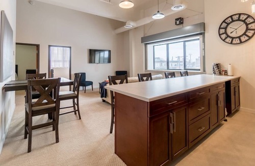 Winnipeg Apartment | UNIT EIGHT Executive Stay Fully Furnished Two Bedroom Condo