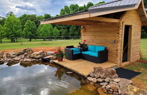 Georgia Coast House | Unplug and unwind in this tiny home featured on Season 1 HGTV Tiny house hunter.