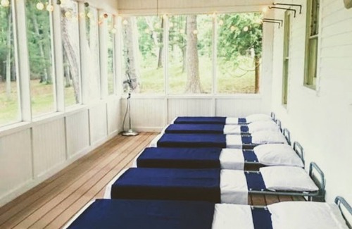 Free Soil Cottage | Unplug at "Mon Rav" on Hamlin. Lakefront getaway