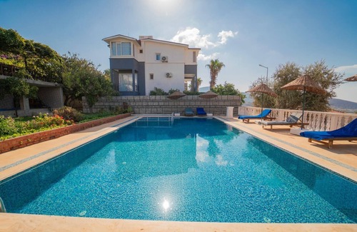 Patara Villa | UNUTULMAZ ZAMANLAR YAŞAYABİLECEĞİNİZ GÜN BATIMI VE DENİZ MANZARALInPATARA EVLERİ