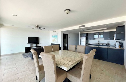 Las Conchas Condo | Unwind in a Modern Condo with Stunning View #303