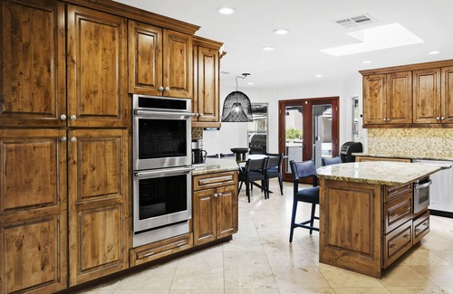 Buenavante House | Unwind in Luxury: RnR - Scottsdale's Premier Entertainment Oasis 7 bedroom, 8.5 bath